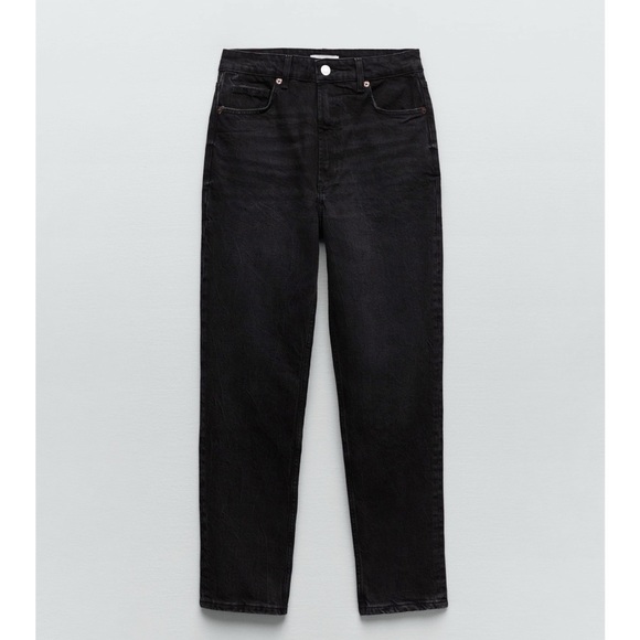 Mom fit black jeans in size 4 - Picture 4 of 6